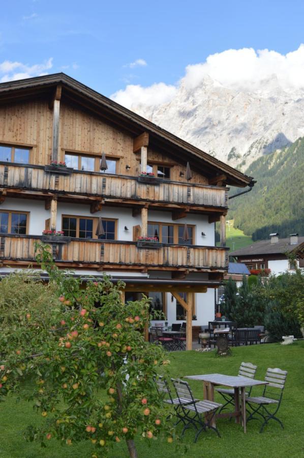Hotel Zum Urviech -Erwachsenenhotel- (Adults Only) Ehrwald Esterno foto