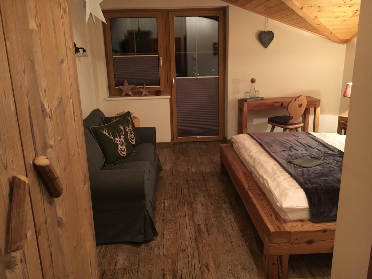Hotel Zum Urviech -Erwachsenenhotel- (Adults Only) Ehrwald Esterno foto