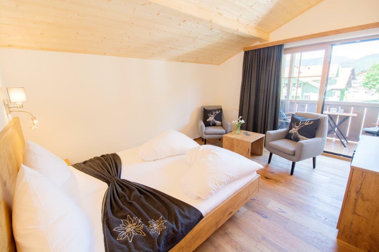 Hotel Zum Urviech -Erwachsenenhotel- (Adults Only) Ehrwald Esterno foto